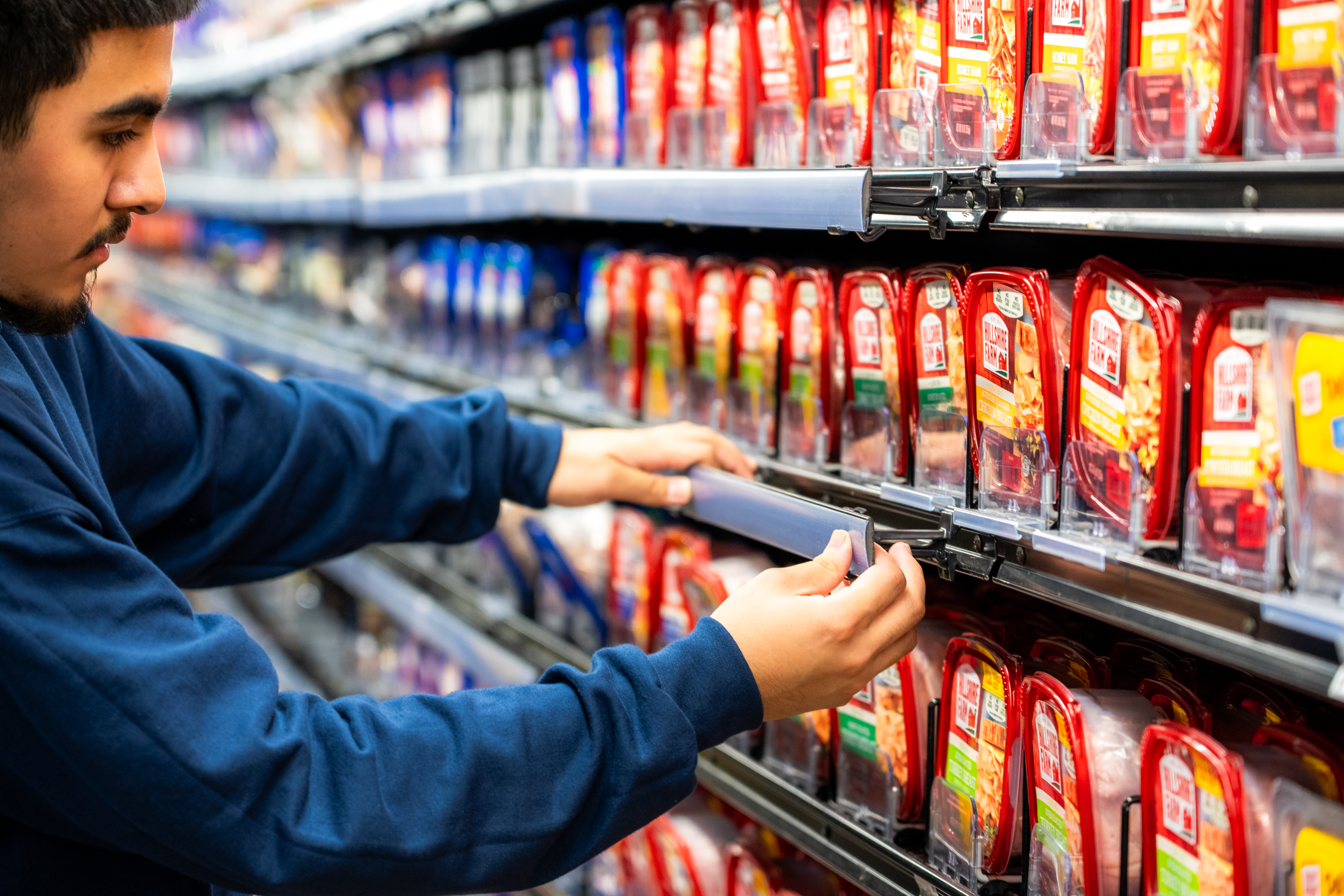 Instalación de aerofoils en supermercado